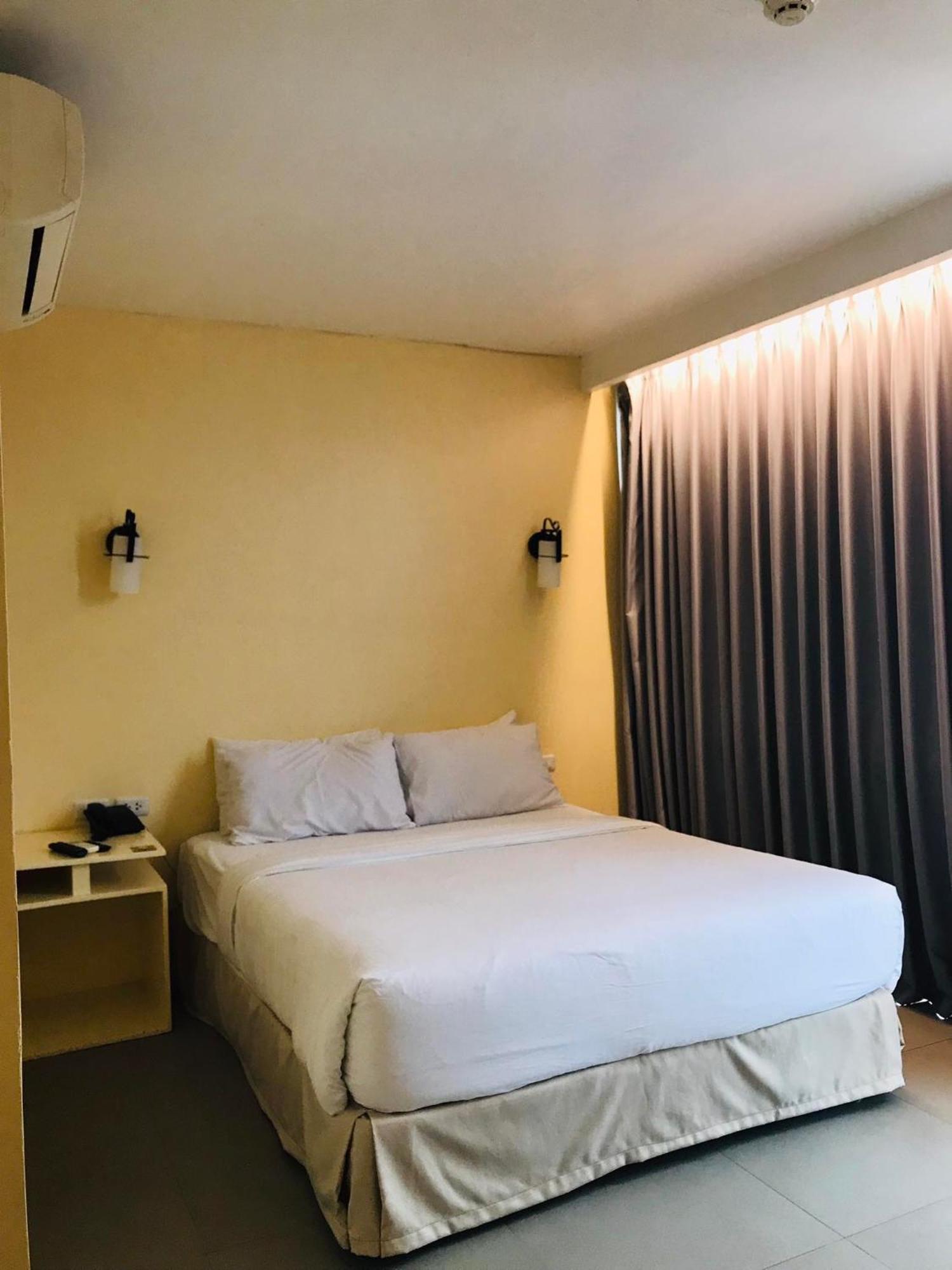 Dosi Hotel Ph ตาลิไซ ภายนอก รูปภาพ